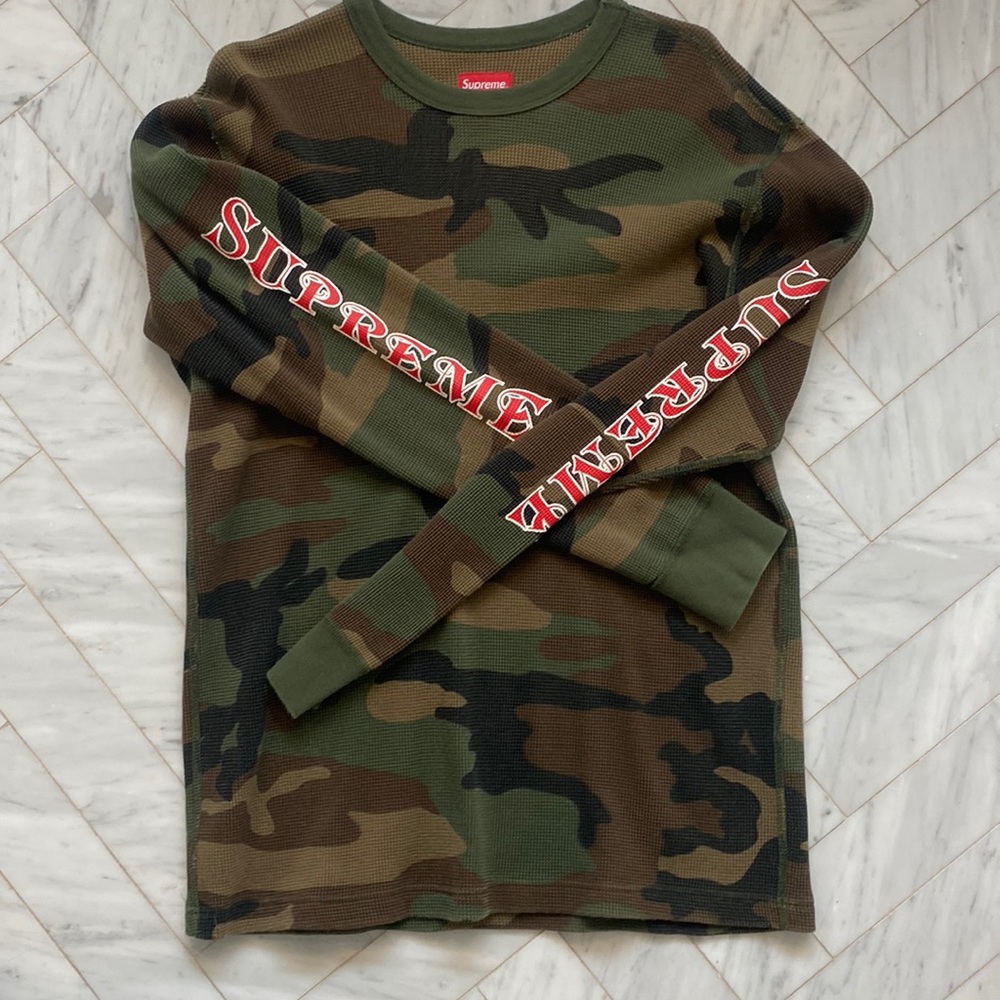Mens Supreme Sleeve Logo